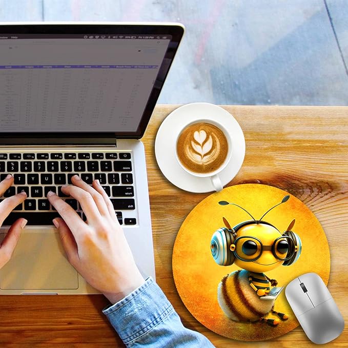 Bee Small Mouse Pad, Cute Round Mouse Pads for Desk, Travel Mini Mousepad with Non-Slip Rubber Base, Portable Mousepads for Wireless Computer Mouse Laptop, Office Desk Accessories, 8.6 * 8.6 Inch
