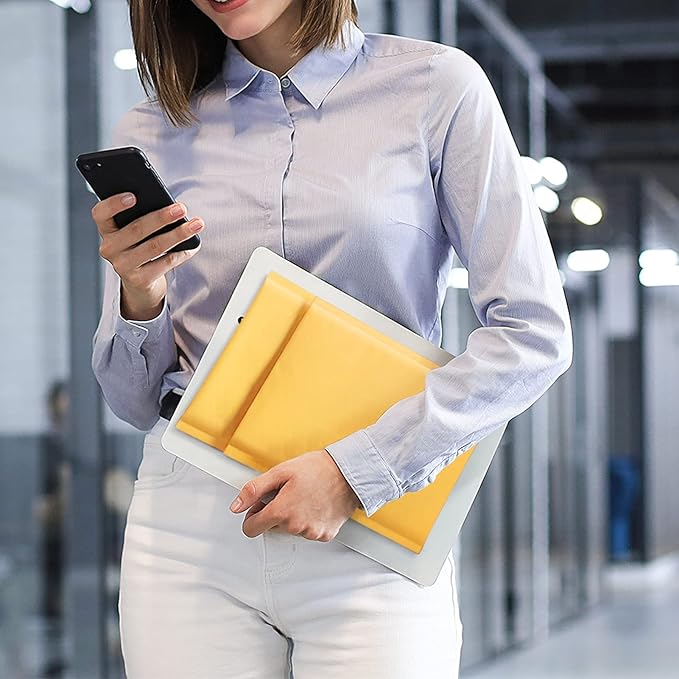 Fuxury Kraft Bubble Mailer 7.25x12 Inch 25 Pack，CD DVD Mailers,Strong Adhesion Padded Envelopes,Self Seal Bubble Envelope, Waterproof Cushioned Shipping Packaging for Small Business