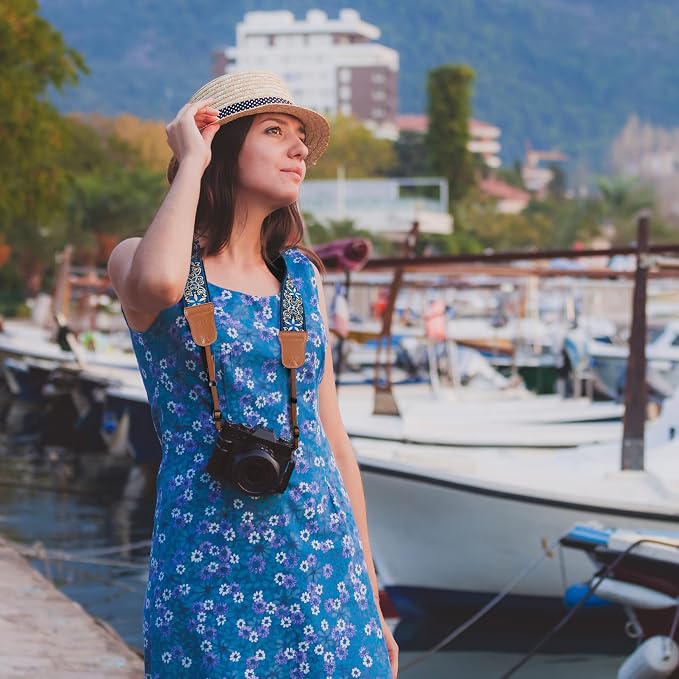 Padwa Lifestyle Blue Floral Camera Strap - Image 4