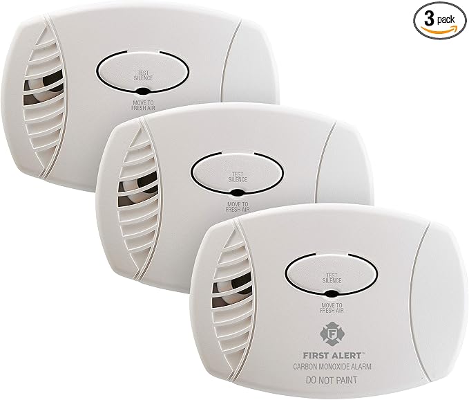 FIRST ALERT Plug-In Carbon Monoxide Detector, 6.75 x 6.9 x 9 inches by FirstAlert