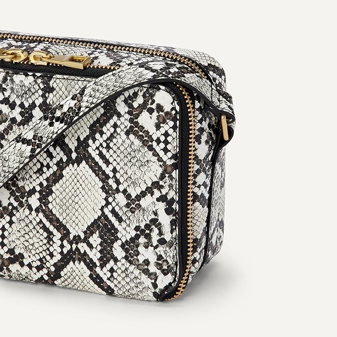 Amazon Essentials Women's Boxy Crossbody Bag - Image 4