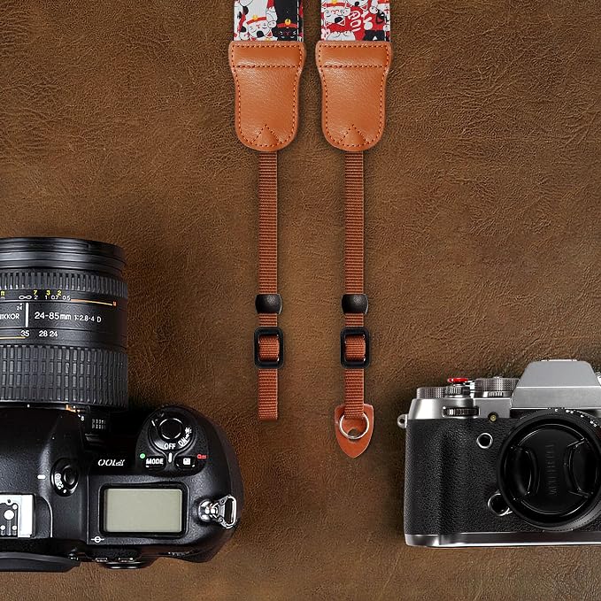 Padwa Lifestyle Red Cat Animal Print Camera Strap - Image 7